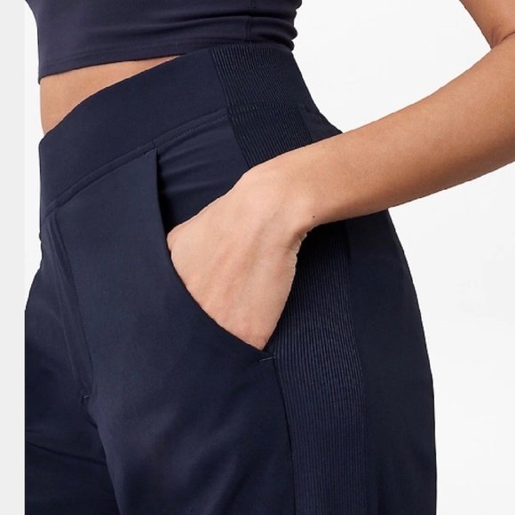 Athleta Women's Brooklyn Mid Rise Ankle Pant Size 12 - Picture 1 of 7